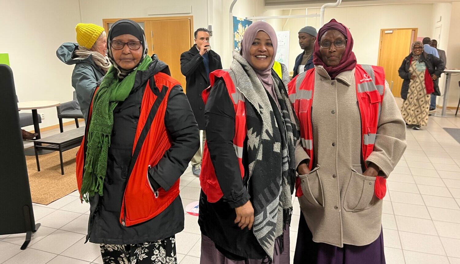 Tre mammor rustade för nattvandring