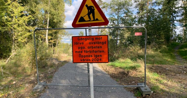 Avstängd gång- och cykelväg vid Förbifart Stockholm och Akallalänken
