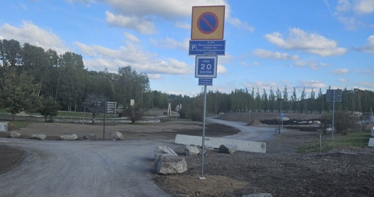 parkeringsskyltar med p-förbud förutom på anvisade platser