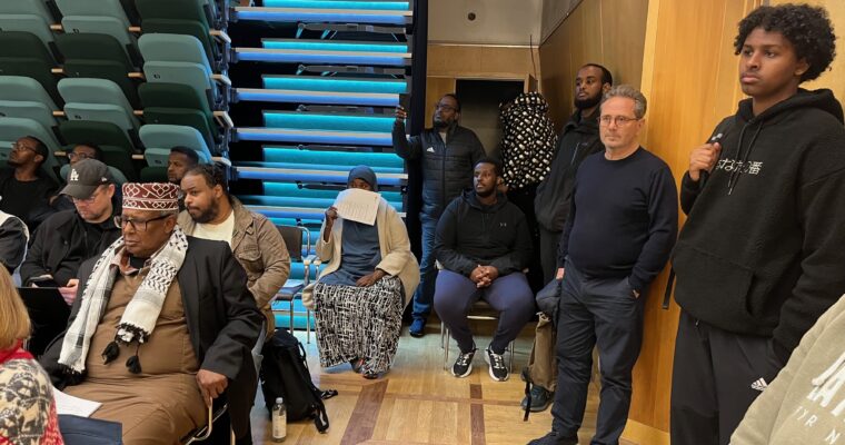 Bild från tidigare möte i Rinkeby Folkets Hus.