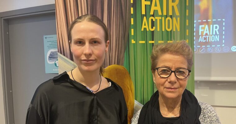 Lisa Fredriksson från Fair Action och Lisbeth Johnels från Kista klimatgrupp.