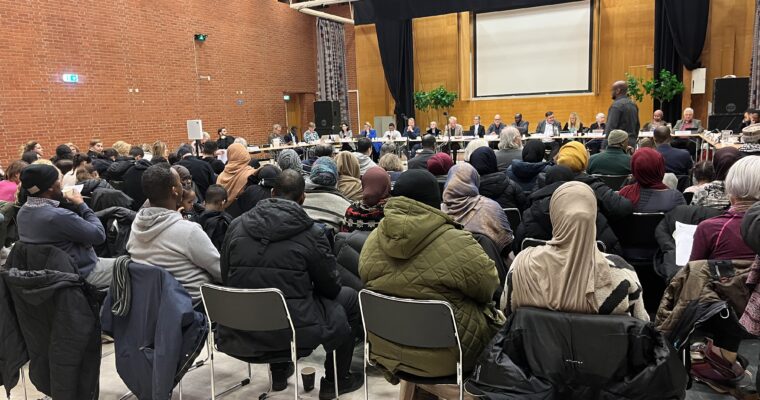 Ett fullsatt Tensta träff.