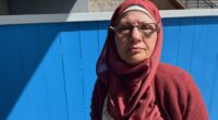 Trifa är en kvinna i 60-årsåldern i hijab.