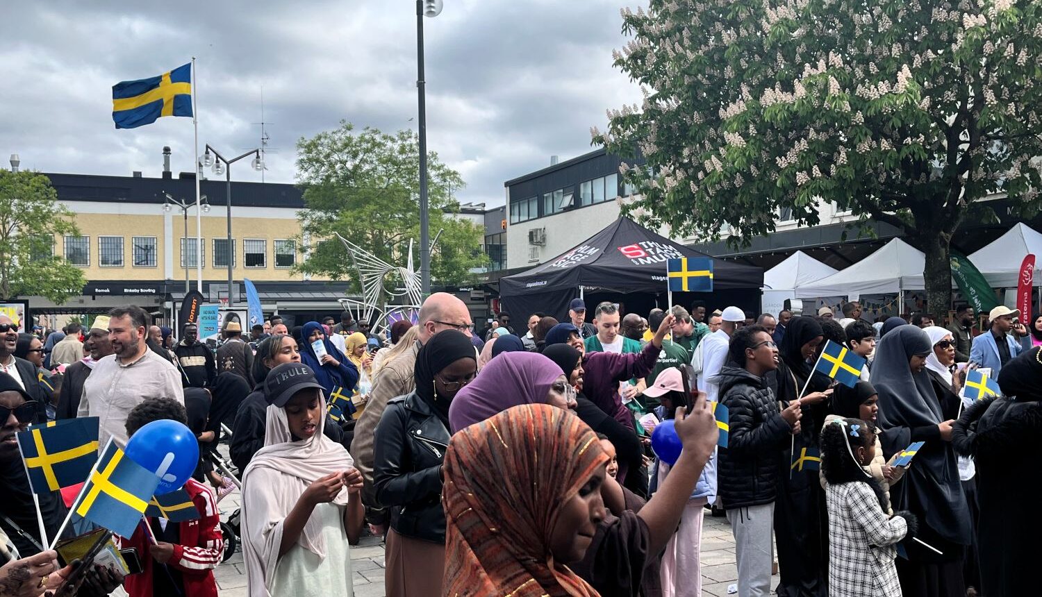 Firande av Sveriges nationaldag på Rinkeby torg
