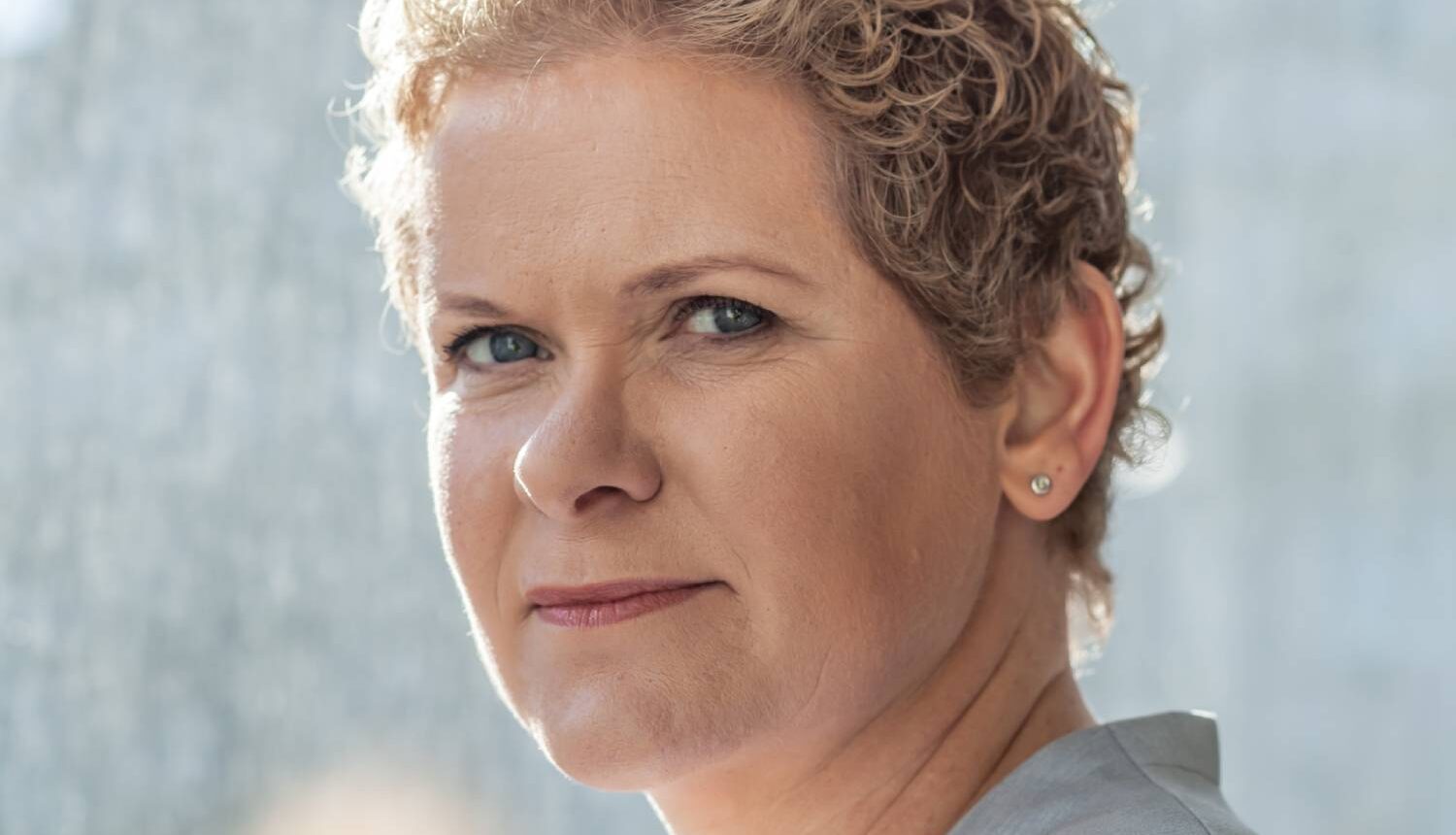 Närbild på Karin Wanngård.