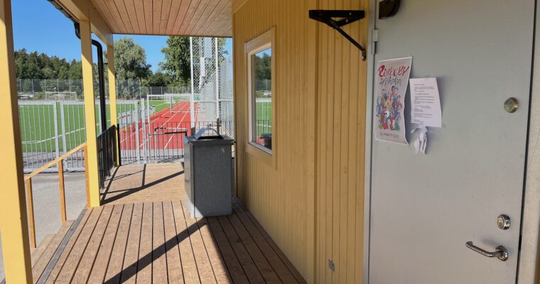Bild på det nya omklädningsrummet på Knutby bollplan.