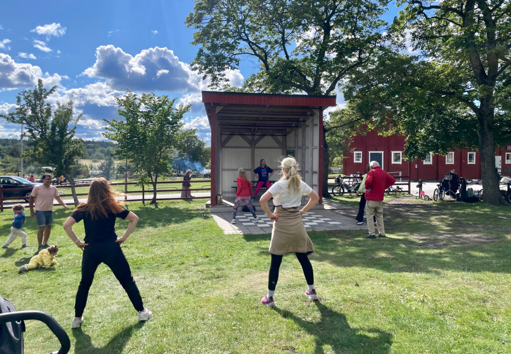 Zumba på Husbygårdsdagen