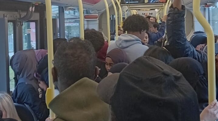 Trängsel på buss 179.