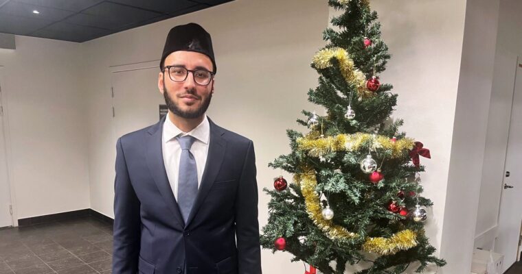 Musab Rashid är imam för Islams Ahmadiyya Församling