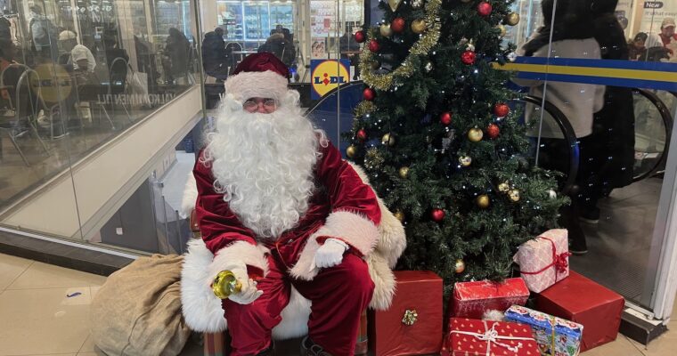 Tomten i Rinkeby centrum.