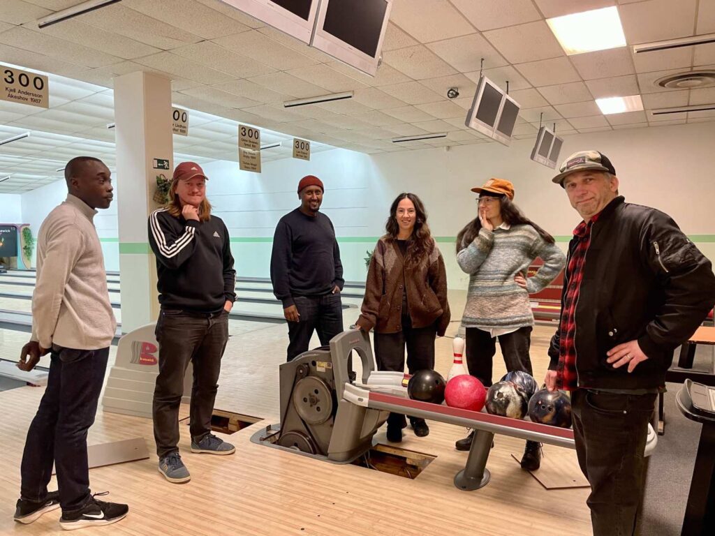 Michael Otabbong, Karl Forsman, Mustafa Ahmed, Marylou Musat, Lisa Tolf, och Magnus Gyllenberg från Fryshuset.
