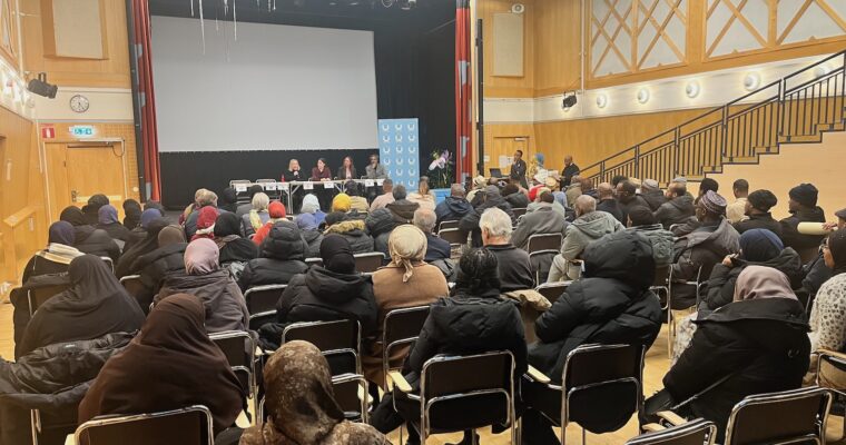 Ett fullt Rinkeby Folkets Hus,