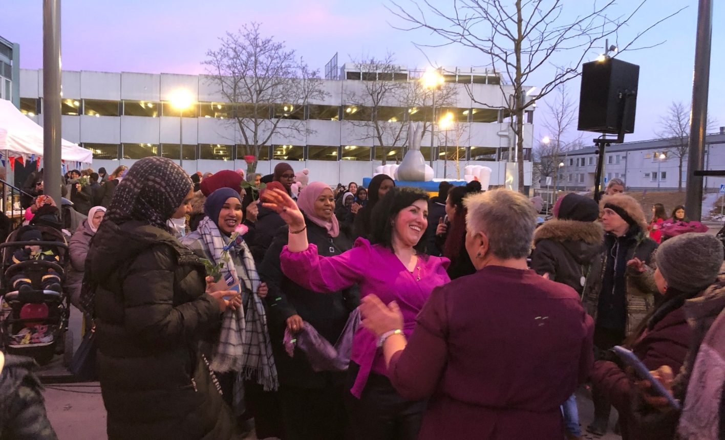 Med dans firades 8 mars 2023 i Tensta centrum.