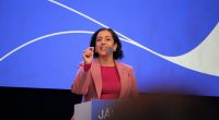 Simona Mohamsson talar på Järvaveckan
