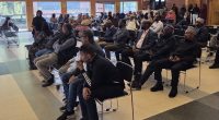 Tensta träff var nästan fullsatt när politikerna satt i panelen.