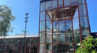 glasentrén till ett köpcentrum