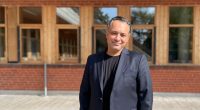 Iman Ehsani, rektor för Järva Gymnasium.a