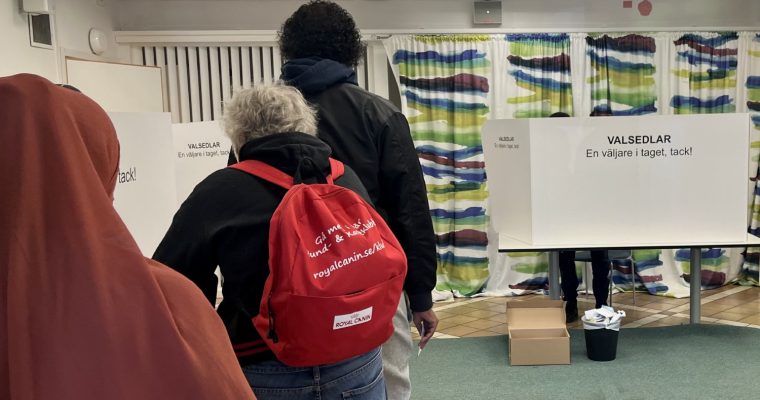 Förtidsröstare i Rinkeby Folkets Hus
